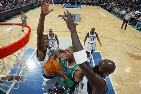 陈盈骏：赵睿的破坏力与吸引力，为我创造无数机会（陈盈骏：赵睿的冲击力与牵制力，为我创造了无数机会）