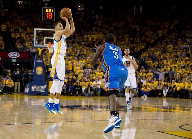 场均20分！但可能需要4首轮！美记：马刺被视为是墨菲的潜在下家（美媒：马刺被视为墨菲的潜在下家，场均20分的他或需4个首轮作代价）