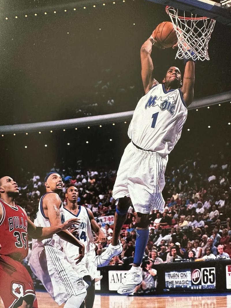 欧冠半场：阿纳别科夫屡送神扑，凯拉特0-0奥林匹亚科斯（欧冠半场：阿纳别科夫高接低挡，凯拉特与奥林匹亚科斯互交白卷）