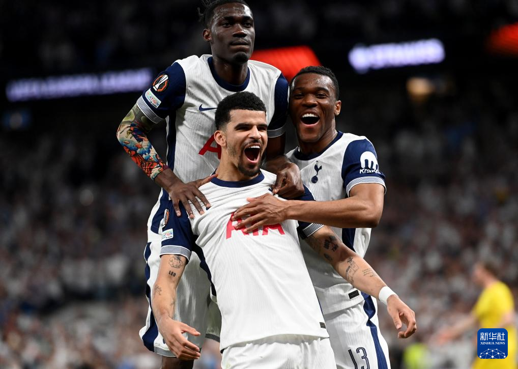 执教过多支德甲球队，记者：拉巴迪亚曾进入国足选帅最终阶段（记者称拉巴迪亚一度进入国足主帅终选，曾执教多支德甲队）