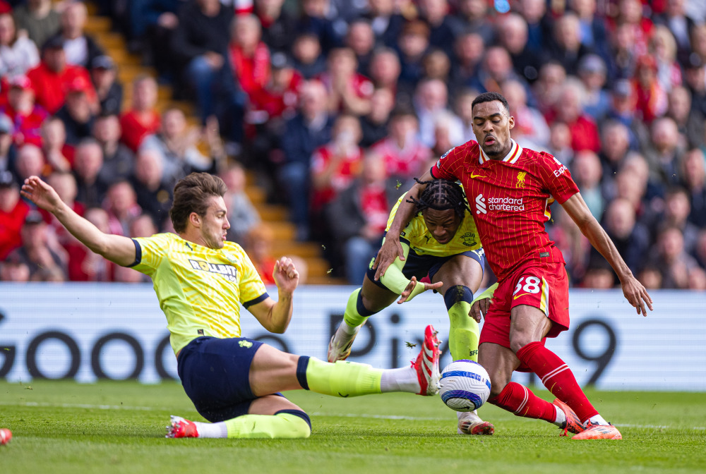 每体：西班牙人旧将阿瓜多因涉嫌强奸出庭，坚称性行为系自愿（每体：西班牙人前球员阿瓜多涉强奸案出庭，称性行为属自愿）