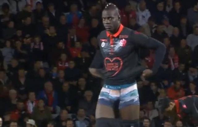 篮球湖人球员恢复训练，状态良好（湖人球员恢复合练，状态上佳）