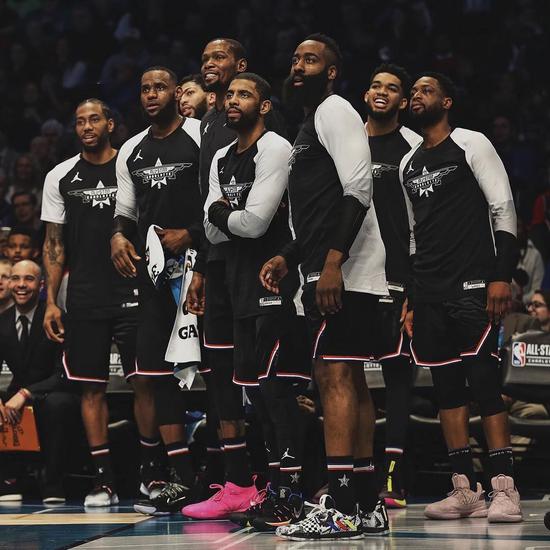 世界杯8强潜在4组强强对阵：阿根廷vs葡萄牙、巴西vs英格兰等（世界杯八强或将上演四场强强碰撞：阿根廷对葡萄牙、巴西对英格兰等）