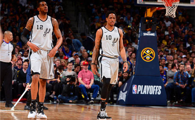 费耶诺德筹划将现有主场升级为下沉式球场，预计能容纳5.6万人（费耶诺德拟将现主场改造为下沉式球场，预计可容纳约5.6万人）