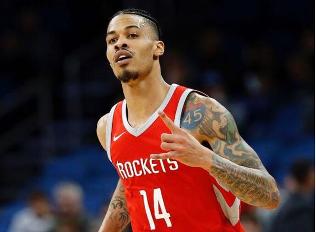 杰威复出首秀砍下11+4+8，过往32次缺阵雷霆仅1败（杰威复出首战贡献11+4+8，此前其缺阵的32场雷霆仅输1场）