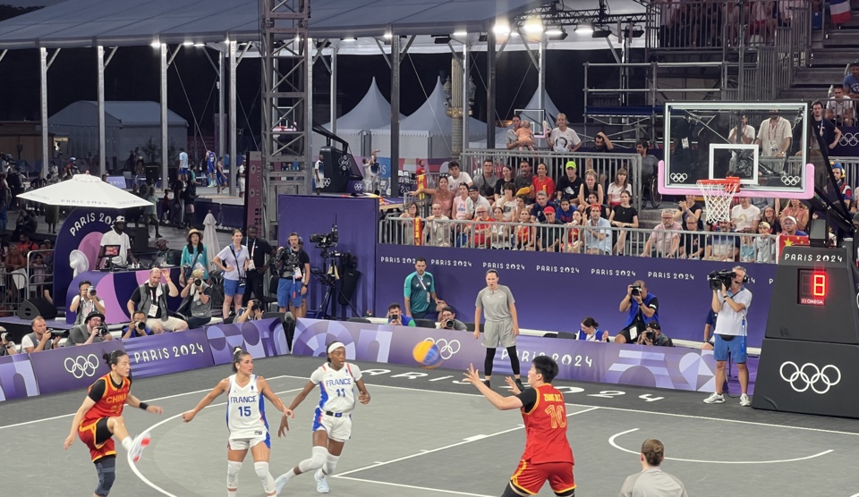 记者：凯恩已决定不在明夏激活解约条款，双方计划续约（凯恩决定明夏不触发解约条款，双方将推进续约）