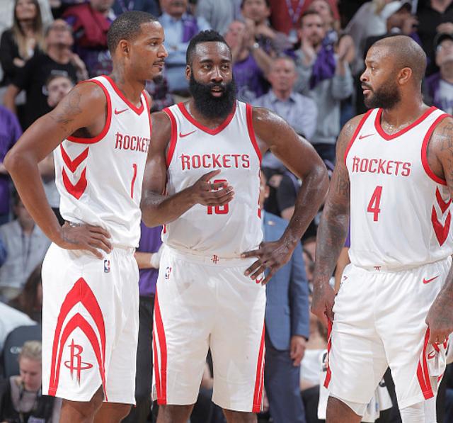 湖人詹姆斯关键封盖锁定胜局（詹姆斯关键大帽助湖人取胜）