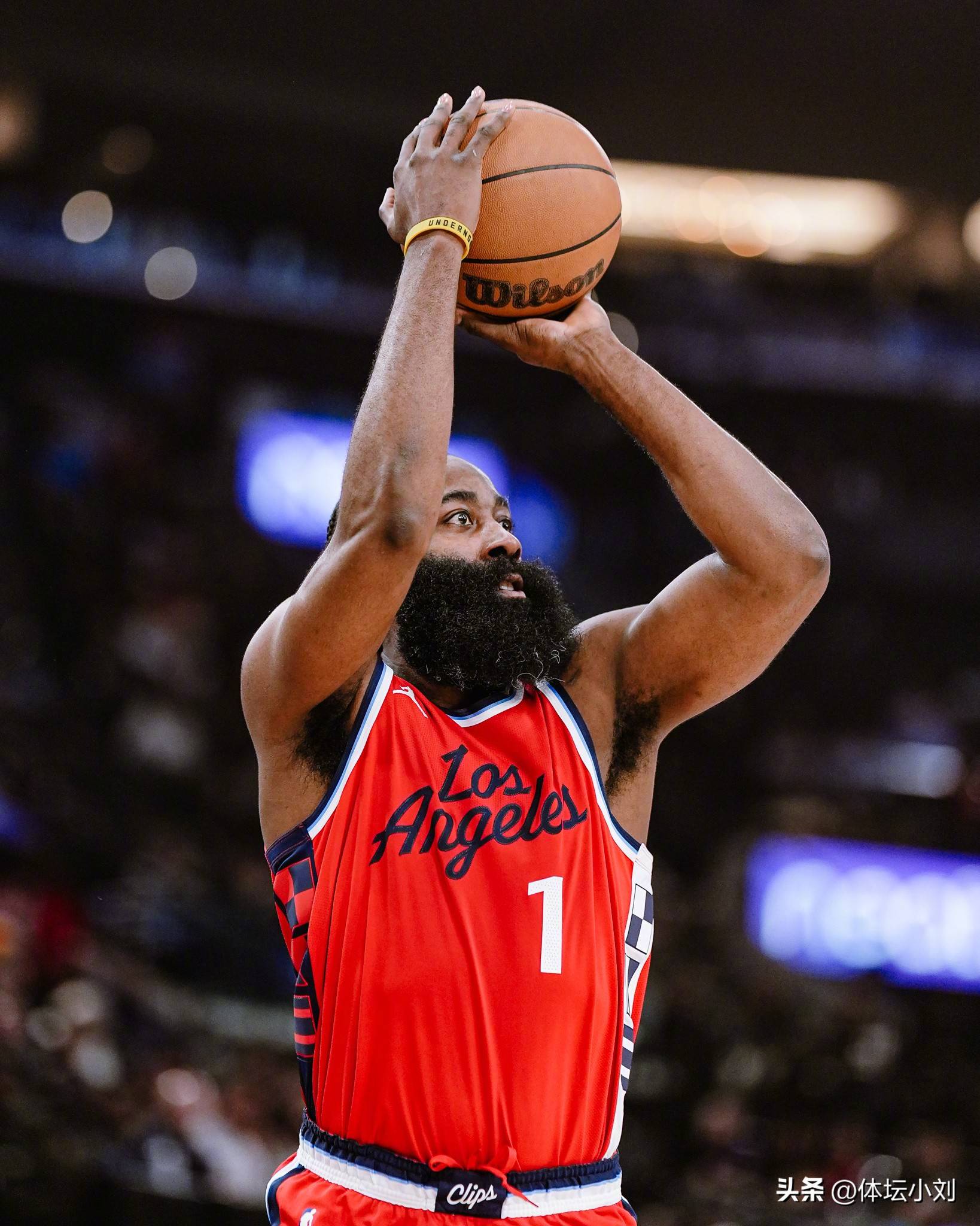 欧冠积分榜分析：小组晋级形势紧张,（欧冠积分榜解读：小组出线形势吃紧）