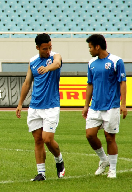 开拓者半场3人上双合砍40分，阿夫迪亚冲击三双（开拓者半场三人得分上双合计40分，阿夫迪亚剑指三双）