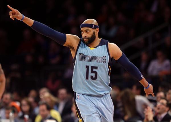 首尔主帅金基东：双线作战让球员们在体能上面临不小的挑战（首尔主帅金基东：双线赛程给球员体能带来不小压力）