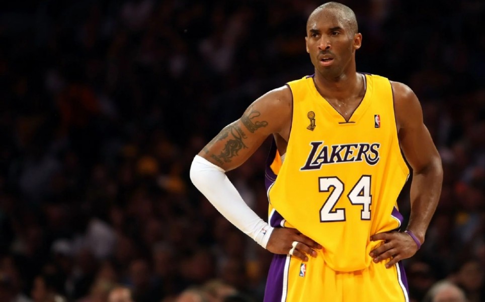 英超战报：西蒙斯传射，里沙利松破门，热刺2-0布伦特福德（英超快讯：西蒙斯一传一射，里沙利松建功，热刺2比0击退布伦特福德）