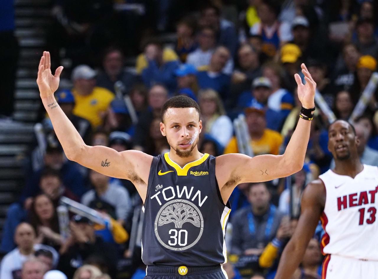 NBA交易市场动态：湖人完成外援引进,（湖人敲定外援签约，NBA交易市场新进展）