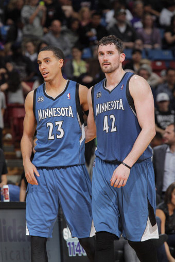 东福山矶钓遇小油扁围堵，坚守终获大黑鲷惊喜（东福山矶钓遭小油扁围攻，苦守终喜获大黑鲷）