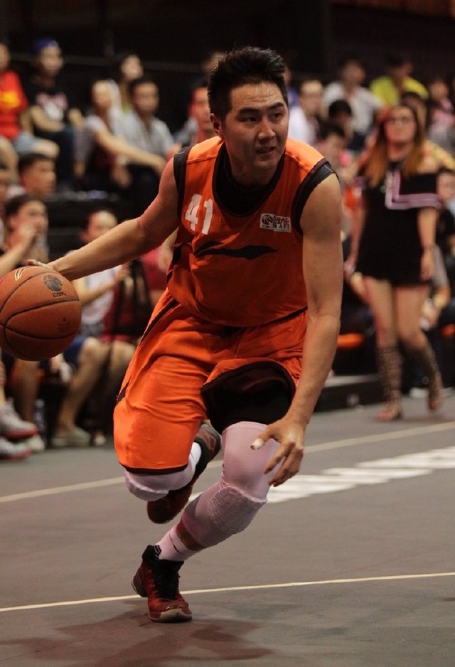 图片报：狼堡想挖多特体育总监凯尔，后者与多特合同到2027年（德媒《图片报》：沃尔夫斯堡欲挖角多特体育总监凯尔，其合同至2027年）