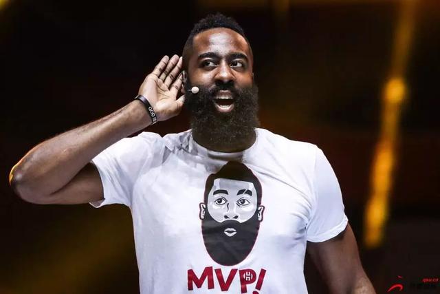 皇马客战赫罗纳名单：裤袜、米利唐、吕迪格、马斯坦托诺在列（皇马出征赫罗纳：库尔图瓦、米利唐、吕迪格、马斯坦托诺入选大名单）