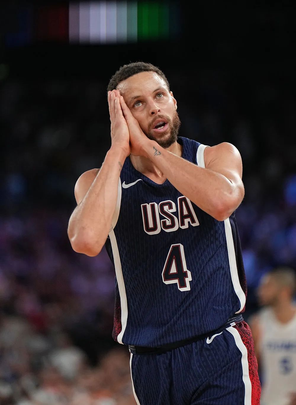 命中注定，狼队新援沃尔费手臂上有一个狼的文身（缘分十足，狼队新援沃尔费手臂竟刻着狼纹身）