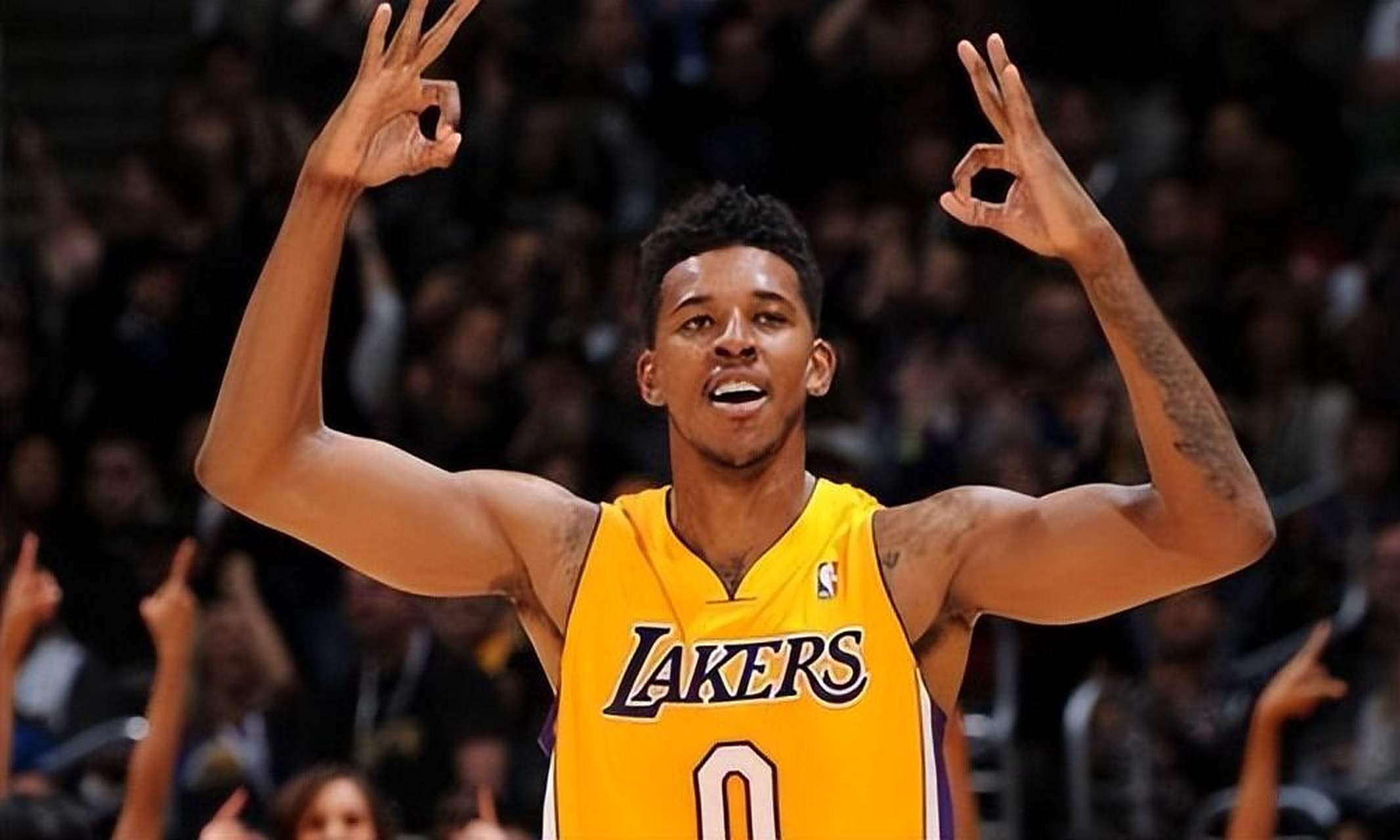 塔利亚菲科：不认为与梅西的对比会影响马斯坦托诺，他很专注（塔利亚菲科：与梅西的比较不会影响马斯坦托诺，他非常专注）