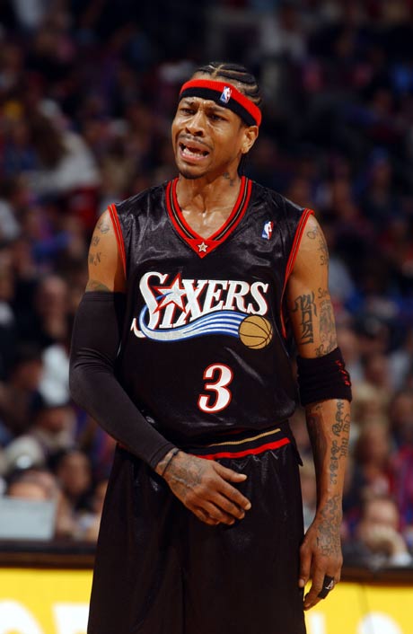 沙特主场气势惊人（沙特主场声势逼人）