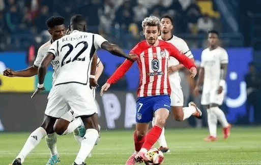 范佩西：温格是我的足球教父；弗格森的管理能力让人惊叹（范佩西：温格如我足坛导师 弗格森的管理才华令人折服）