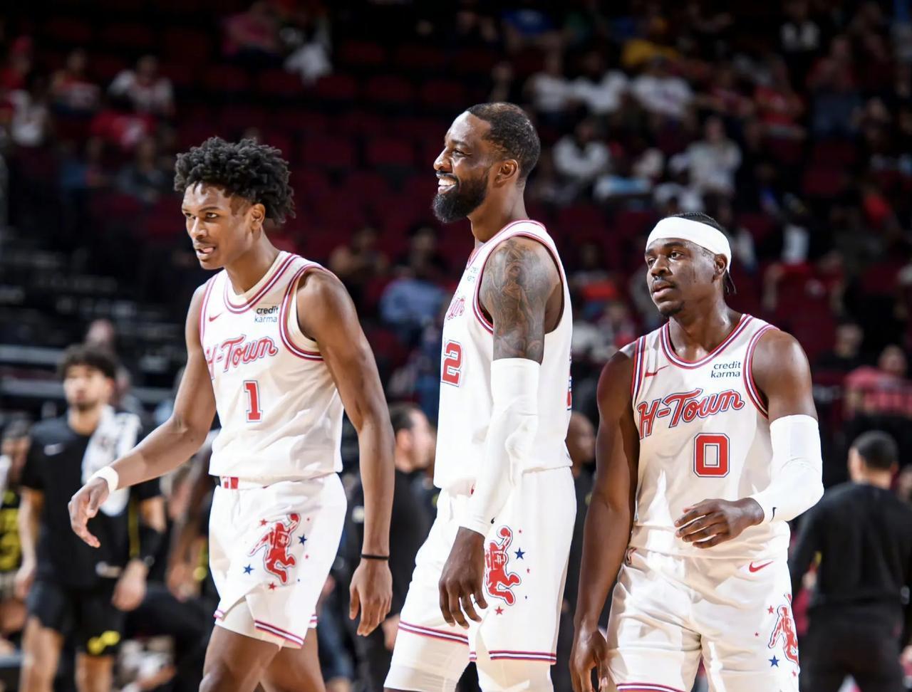 每体：巴萨内部对亚马尔每次客场都成为“头号公敌”感到担忧（每体：巴萨内部忧虑亚马尔在客场比赛屡成众矢之的）